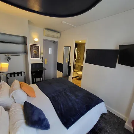 Accueil Hotel Paris Pigalle Montmartre - Hotel Renove-2